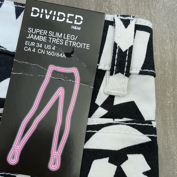 Women’s H&M printed jeans - Picture 7 of 11